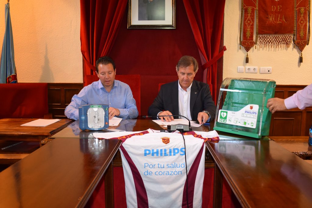 firma convenio federación fútbol desfibriladores 2017