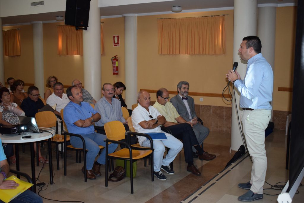 alcalde asiste a reunión de directores 13092017 3