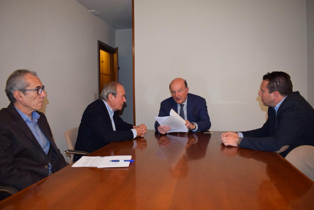 Firma donación 22,22% Castillo