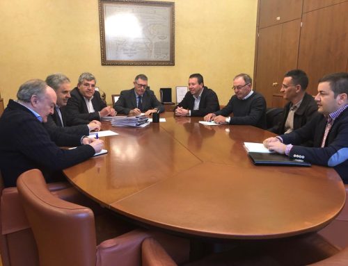 El Alcalde asiste a una reunión en la CHS junto a representates de la Comunidad de Regantes de Fuente Librilla