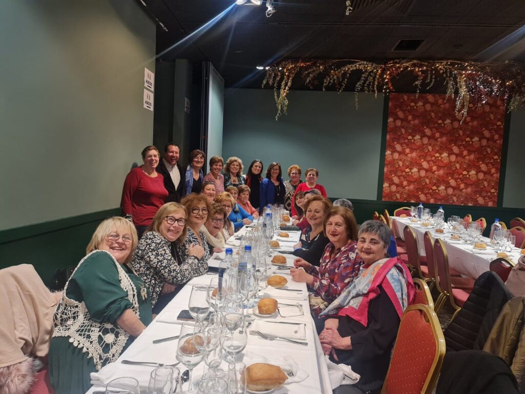 Amas de Casa de toda la Región en la celebración de sus 60 años